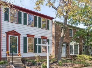 5956 Berkshire Ct, Alexandria, VA 22303