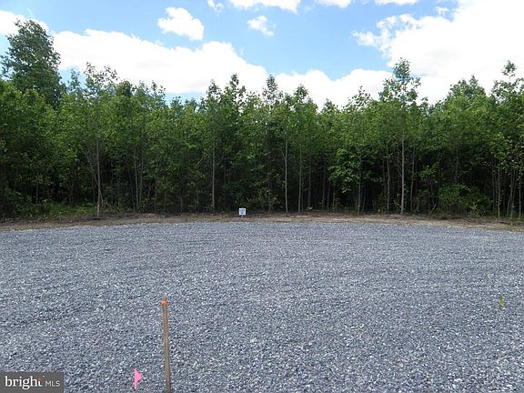 3rd image of LOT 133 9.00 9.21 Easement Off #D
