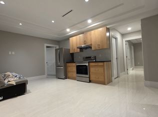 2962 Crown St, Vancouver, BC