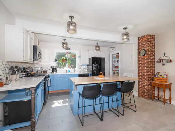155 Oak Street, Oakland, ME 04963