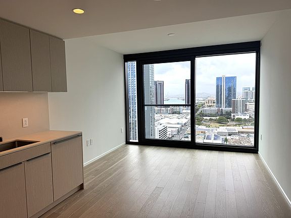 4th image of 333 Ward Ave #2309