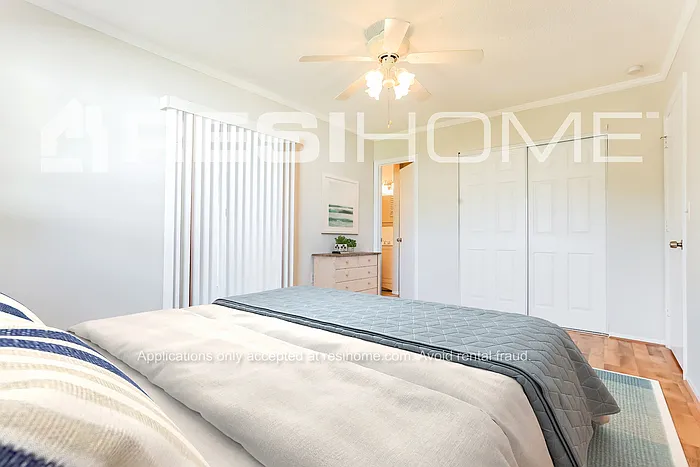 1020 Hope St — Photo 6