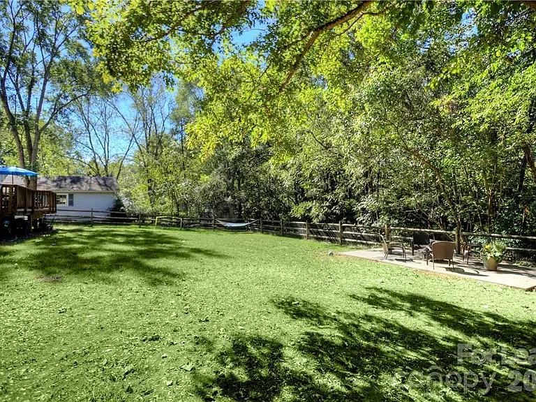 3806 Bridgewood Ln — Photo 24