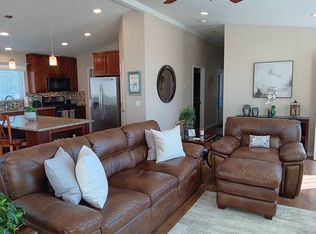 8712 Mission Gorge Rd, Santee, CA 92071