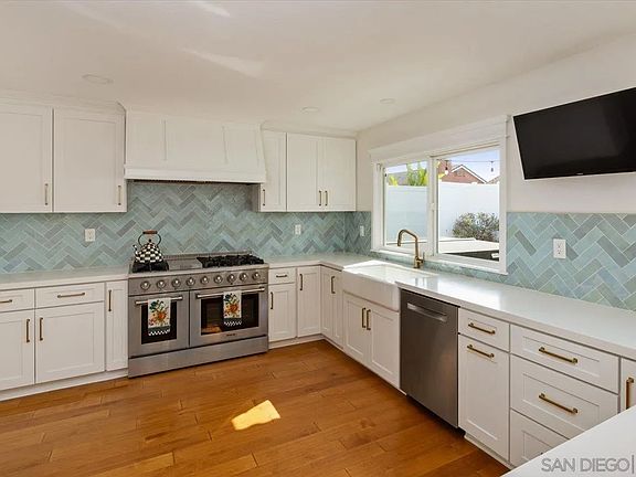 4th image of 3805 Carnegie Dr