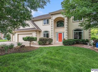 16626 Jones St, Omaha, NE 68118