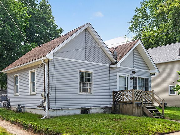 2nd image of 322 Hickory St