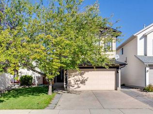 94 E Hidden Ranch Ter NW, Calgary, AB T3A5Z5
