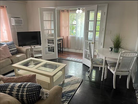 2nd image of 527 8th St N #5
