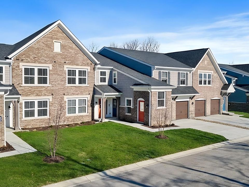 1st image of 556 Foxhill Dr #12-303
