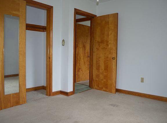 5th image of 3181 Richard Ave NE