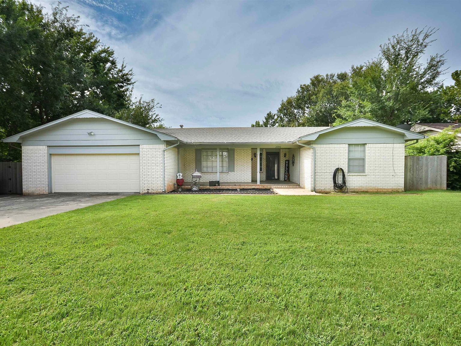2206 Redbud Ave, Duncan, OK 73533 Zillow