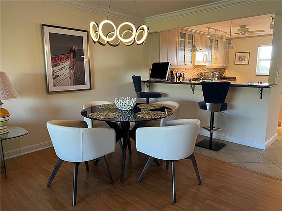 3rd image of 1537 E Hillsboro Boulevard #544