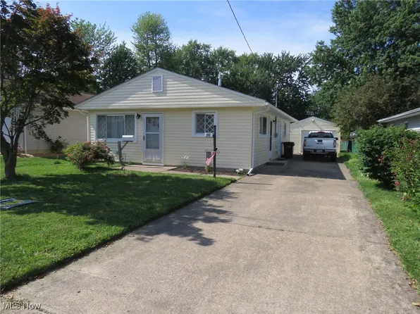 144 Warden Ave, Elyria, OH 44035