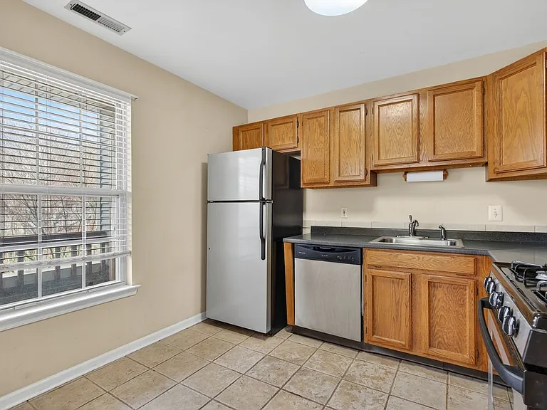 4202 Waltham Ct — Photo 21