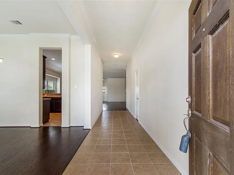 3103 Rose Trace Dr — Photo 2