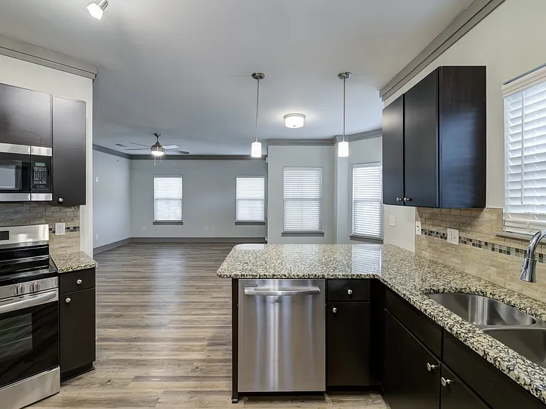 Adara Overland Park — Photo 17