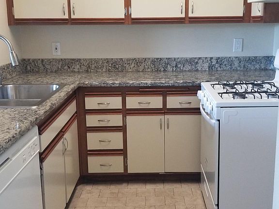 5th image of 10270 Tujunga Canyon Blvd #302