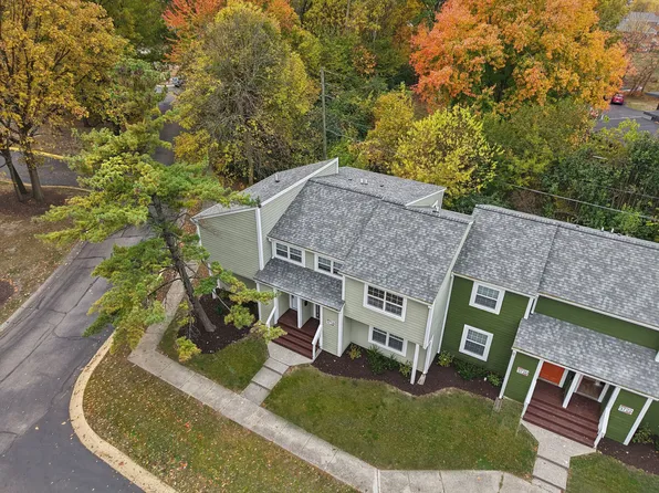 Pier 39 Apartments & Townhomes