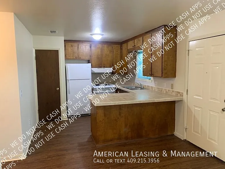 420 Moody St — Photo 3