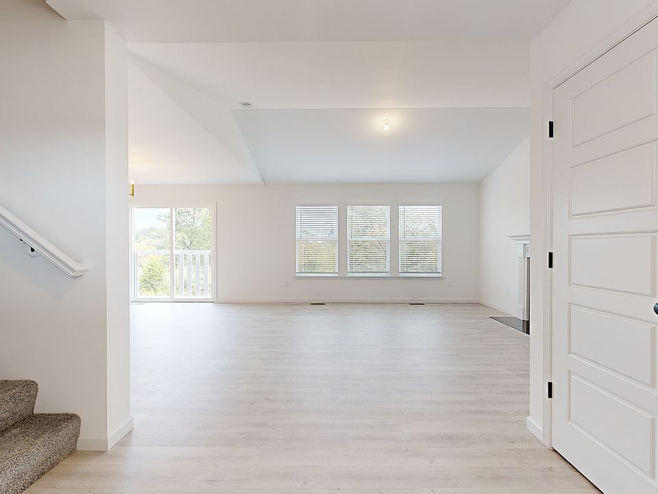 Lilac Plan, Riverdale by Houston Homes, LLC, Ofallon, MO 63366 Zillow