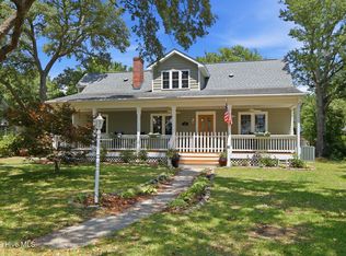 114 Noyes Ave, Morehead City, NC 28557