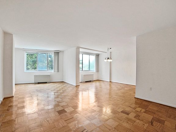4th image of 10401 Grosvenor Pl APT 116