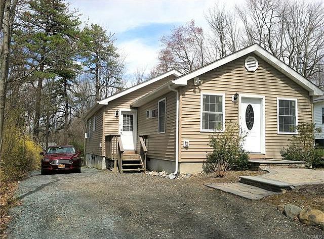 1st image of 18 Williams Dr
