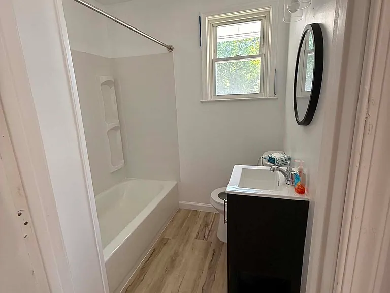 213 Hughes St #3 — Photo 2