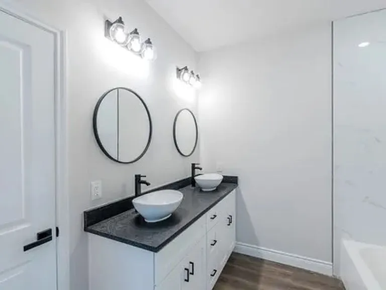 5713 Stonegate Cir — Photo 12
