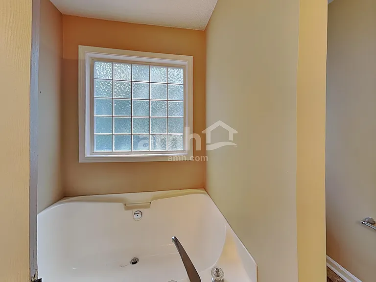 20 Michelle Ln — Photo 12