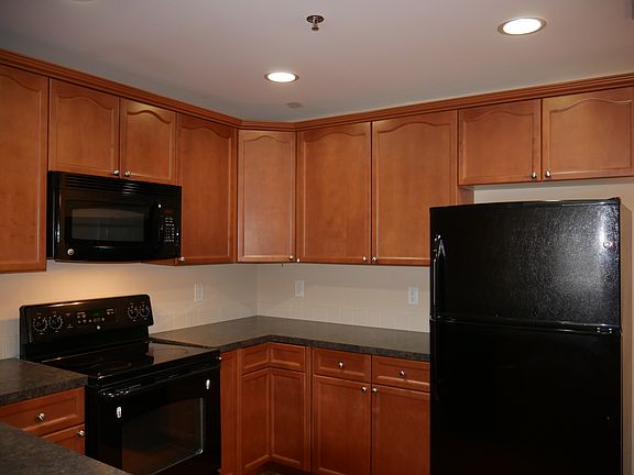 5th image of 4762 Tatton Park Cir Unit 1B