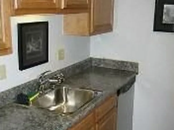 32050 Grand River Ave Unit 57, Farmington, MI 48336