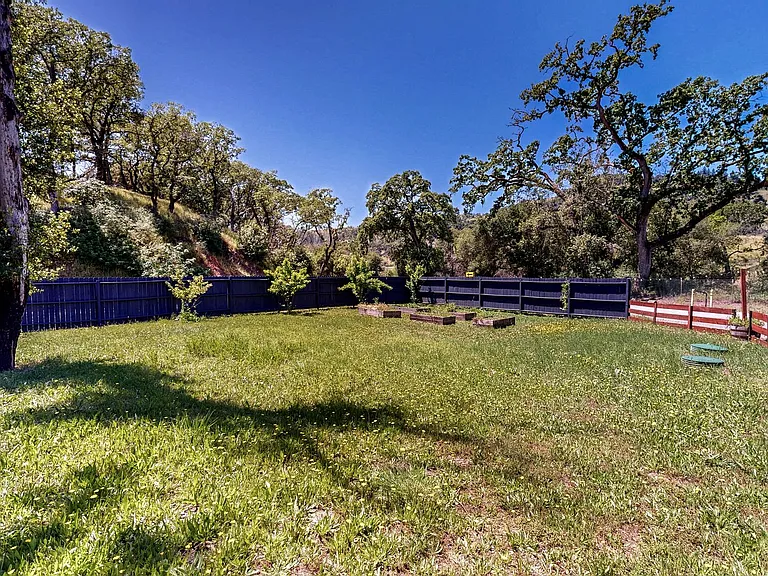 5326 Briggs Ranch Rd — Photo 37