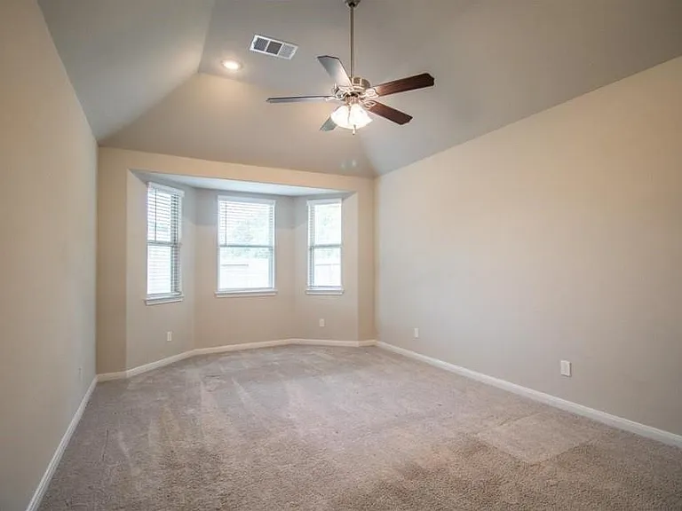 21449 Kings Guild Ln — Photo 26