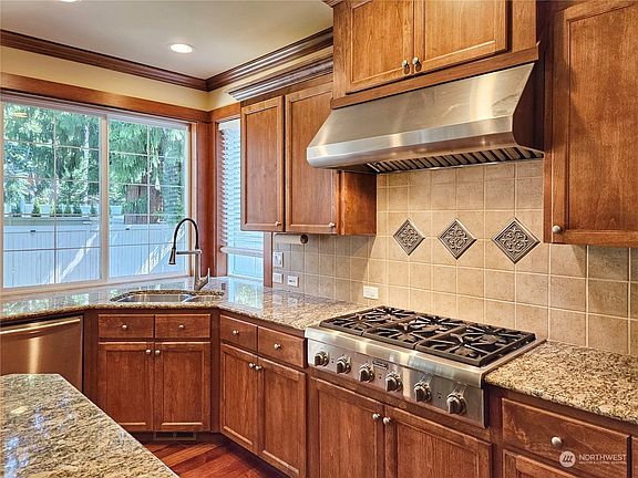 3rd image of 16806 NE 117th Street