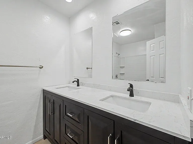 7119 W Krall St — Photo 10