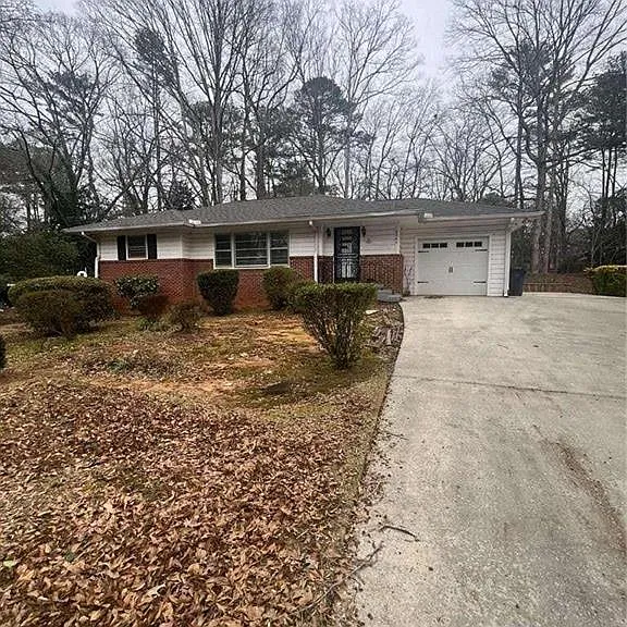 2560 Wood Valley Dr — Photo 1