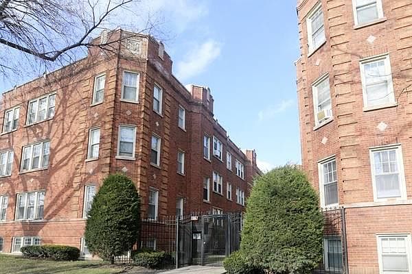 2nd image of 4850 W Wrightwood Ave APT 3
