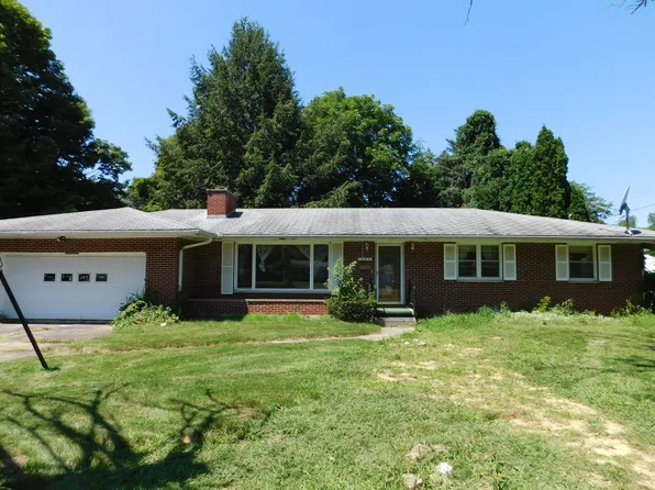 1202 Woodlawn Blvd, Albion, MI 49224