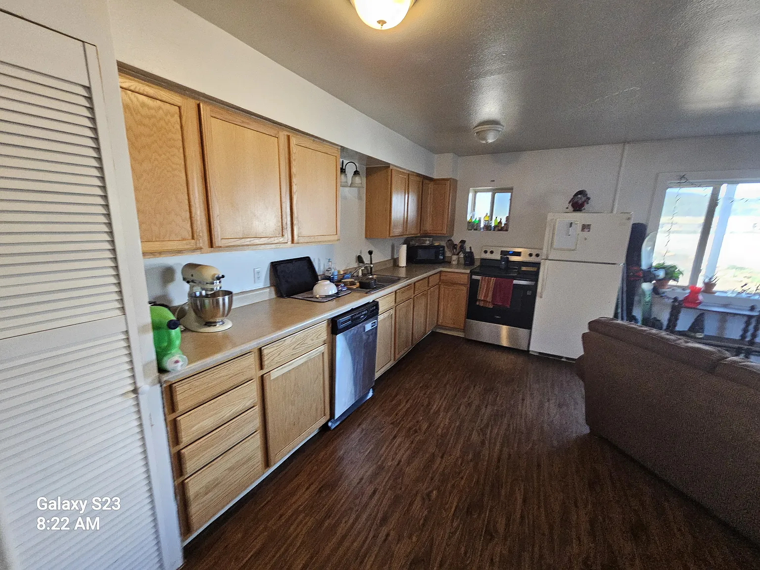 3 bed, 1227 sqft, $3,000 — Photo 2