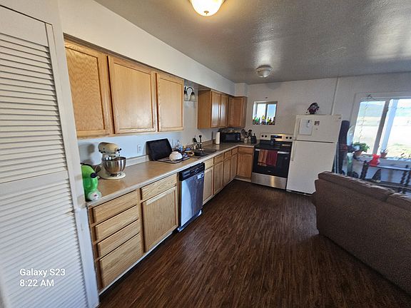 2nd image of 101 Norgren Rd APT 2
