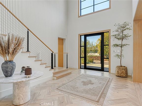 4th image of 4050 Contera Rd