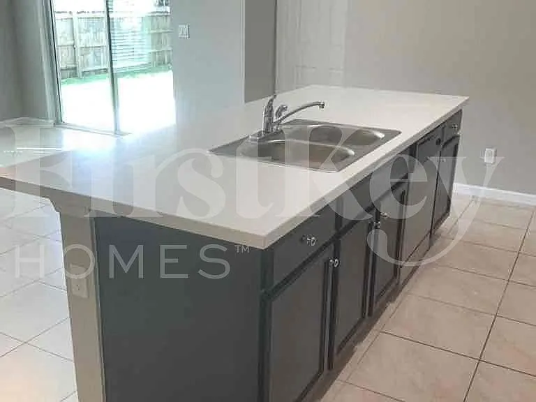 3354 SW Ludlow St — Photo 10