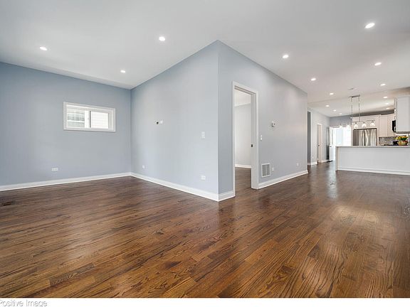 5th image of 5025 W Superior St