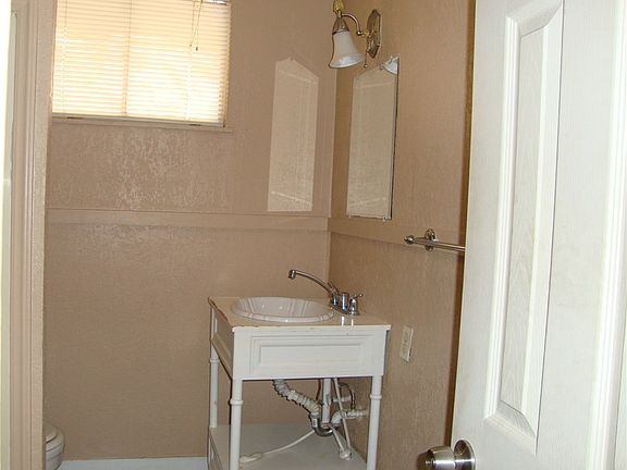 5th image of 1909 Anita Dr APT C