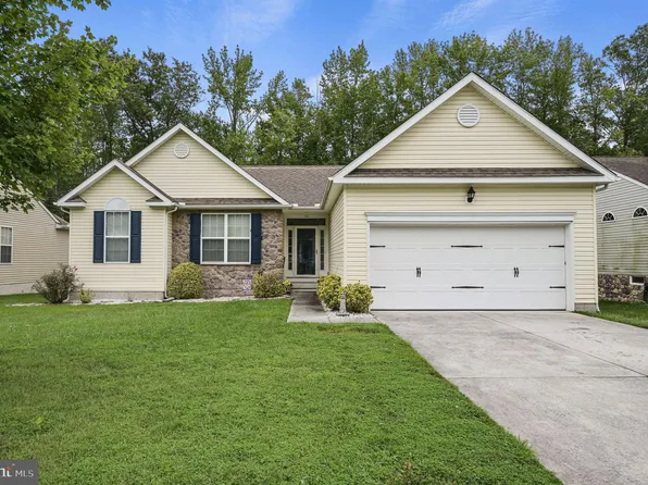 121 Hobbyhorse Ct, Dover, DE 19904