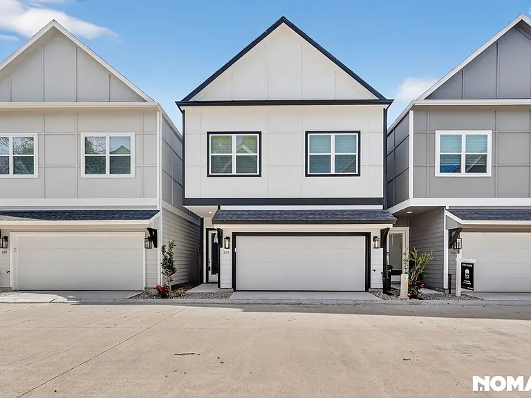 208 Clark Meadows Ln — Photo 32