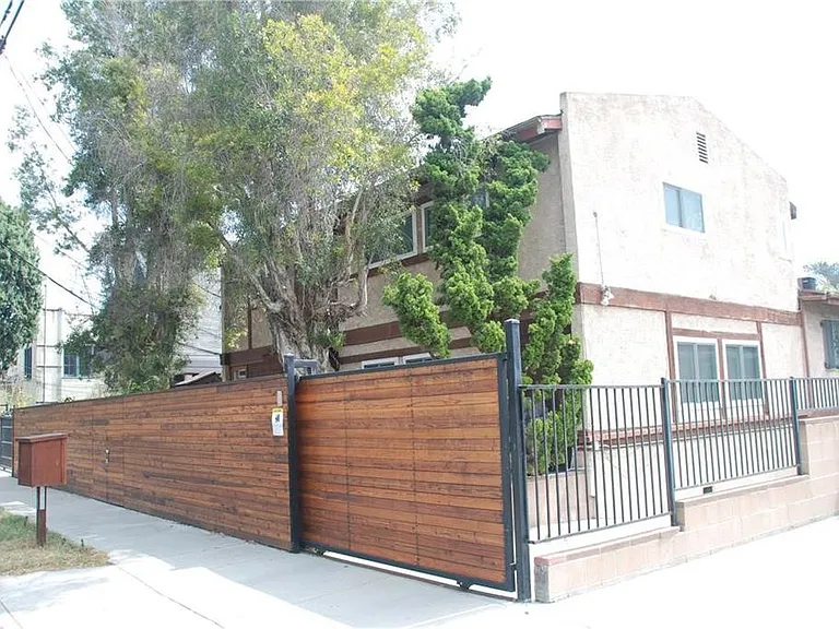 872 Lucile Ave #A — Photo 2