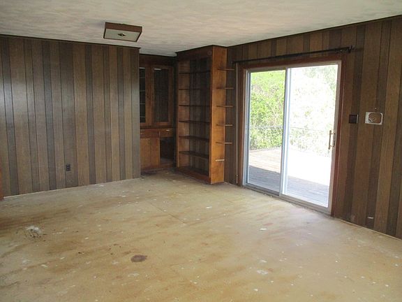 5th image of 940 Prater Ln